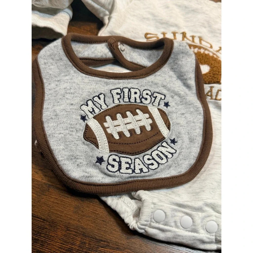 Sundays with Daddy long sleeve onsie.  Football buddy.  With football bib. 3/6M
